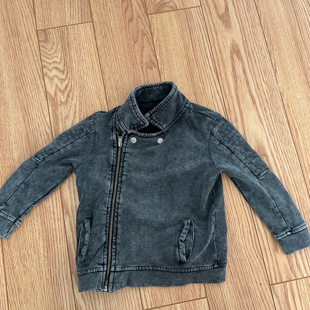 Zara Distressed Sweater-jacket gray sz 2-3